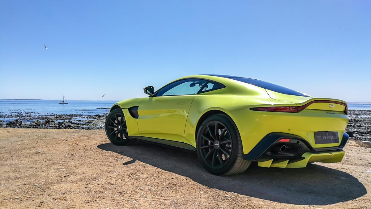 Aston martin vantage 2018